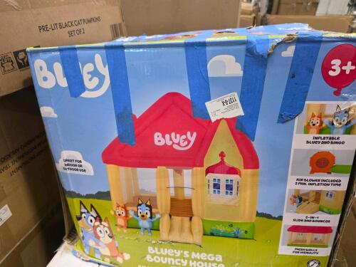 Corsica spa, Bluey inflatable potential customer return, pre-lit black cat pumpkins, & more