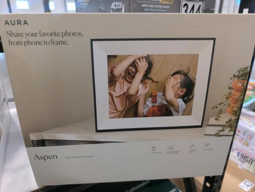2 Aura Aspen digital picture frames