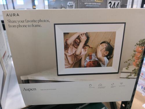 2 Aura Aspen digital picture frames