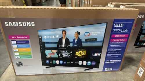 Samsung 55 inch TV Q7FD, missing legs, grade D