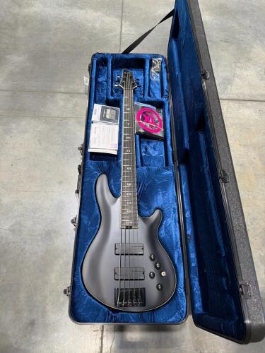 SCHECTER SLS evil twin &ndash; five bass guitar &ndash; satin black, with case
