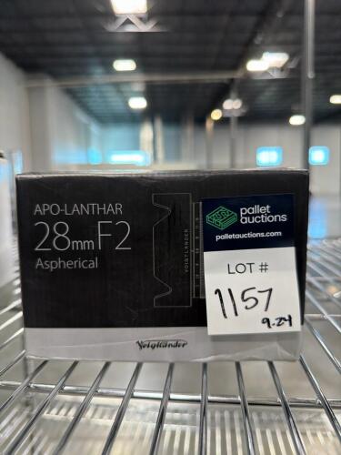 Voigalander apo- lanthar 28 mm F2 aspherical camera lense