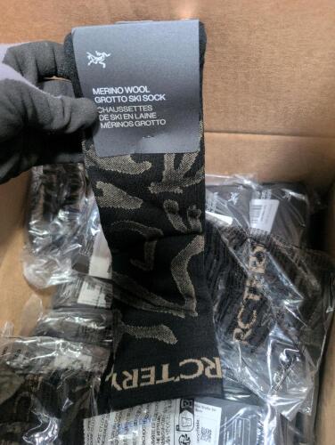 46 pairs arc'teryx merino wool griot ski socks