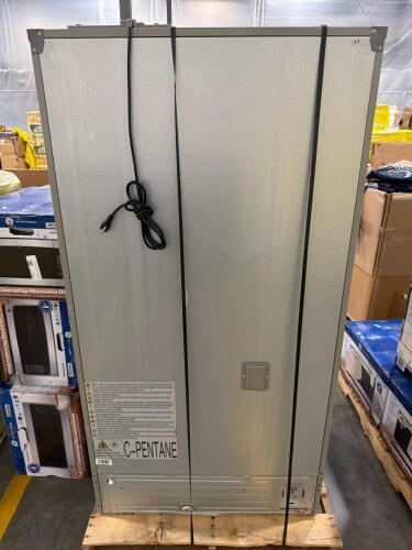 Fridge out of box Kenmore possible customer return appears used