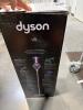 Dyson V8 vacuum - 2