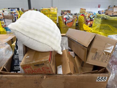 Boxes, hurricane fan steam sauna room, lighting, blankets, baking pan, ZOSI security camera, crib sheet, soprano ukulele MU45, grill cover, bath mat, Jack and Rose, & More