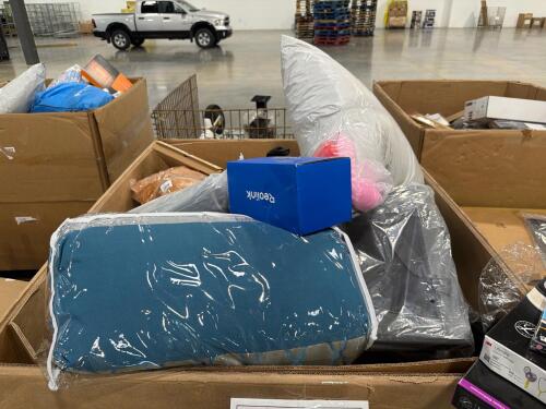 Avalon gray 8-piece comforter set, Attends underwear, Littmann stethoscopes, Arlo Link E1 outdoor pro camera, Lego Disney 43243 simba, made in cookware, Panter Everpure washable area rug, and more