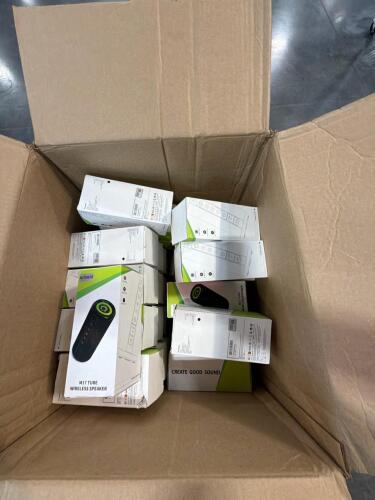 Box of XINWLD M17 TURE Wireless speaker speakers