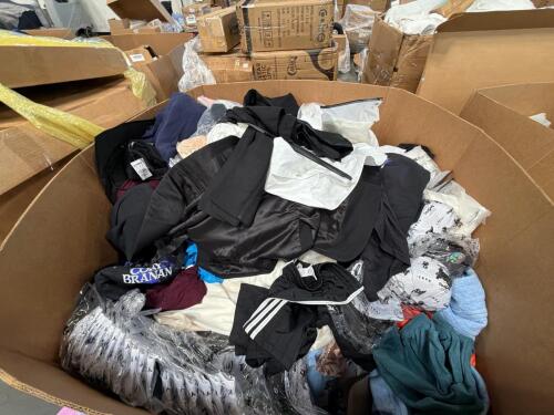 Miscellaneous clothing Nike, the black tucks, Dad getting hats, American Eagle, Adidas, T-shirts, SIRAO, Zumiez, RICCHEDVA, Amy BYER, Dad gang hats, and more