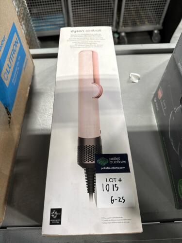 Dyson airstrait