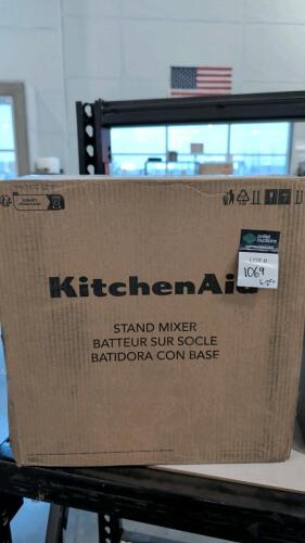 KitchenAid stand mixer KSM150PSAC almond cream