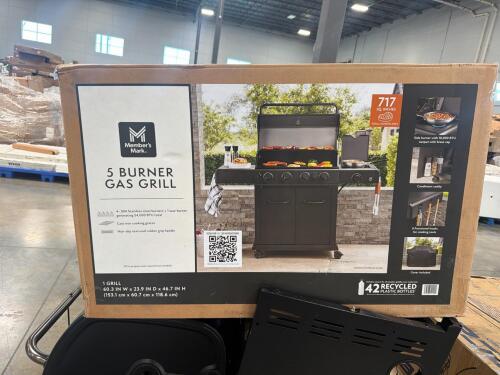 Five burner gas grill, and one barbecue out of box Customer return