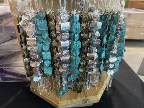 approximately 400 pieces of jewelry