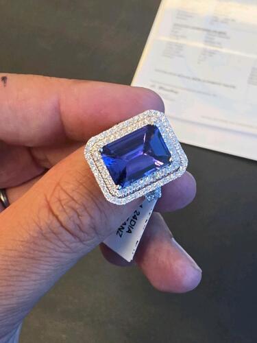 Platinum tanzanite and diamond ring