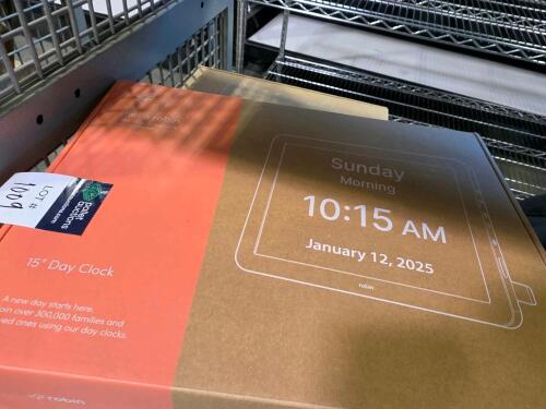 4- hello robin 15" day clocks
