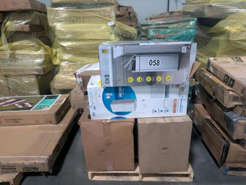 Storage totes, storage bench, garbage can, portable AC unit possible customer returns