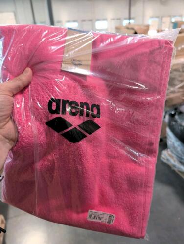 26 arena jacquard towel shocking pink