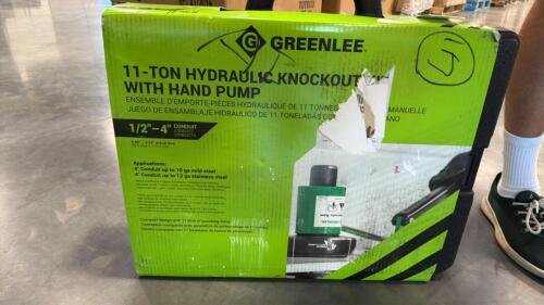 Greenlee 11 ton hydraulic knockout with hand pump