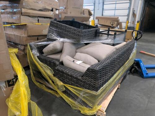 Outdoor furniture Customer return we do not know if it's complete, 990304307