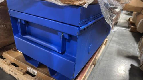 Vacuum, truck box, miscellaneous furniture, chair, metal industrial goods,& More