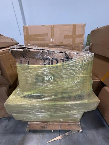FRP minibike box is damaged, automotive parts, miscellaneous furniture