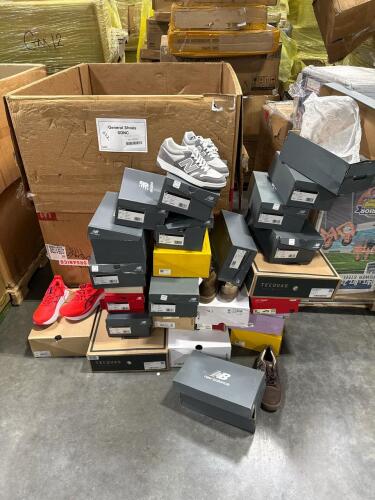 Shoes:(approximately 40 pair) Aldo, TECOVAS, new balance, Dolce Vita