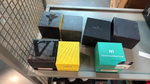 Watches: multiple Invicta, techno marine, Pierre MOREAU