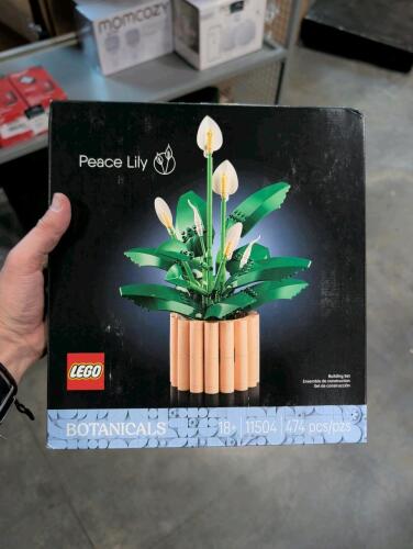 Legos: eight botanicals 11504
