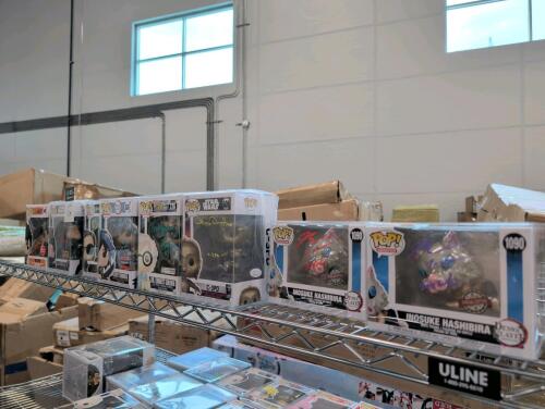 Funko pop GSA certified signed Dr. Emmett Brown, C &ndash; 3PO, emperor PALPATINE, VEGITO, & More