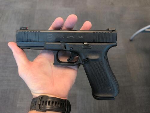 Glock 9x19 (Will only be sold to those with a concealed weapons permit)