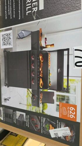 4 burner gas grill Pro Series