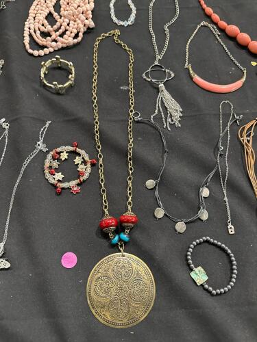 Jewelry necklaces