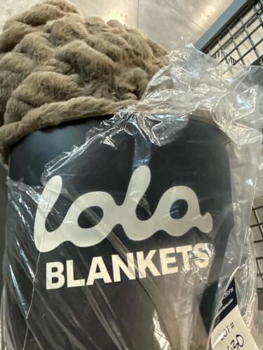 Lola desert dune March blanket