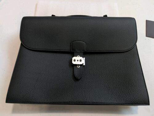 Hermes Sac A Depeches 38 Vache Liegee 89 Noir authentic