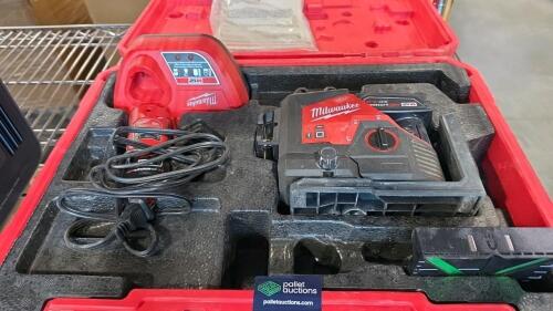 Milwaukee 3 plane level laser (appears used)