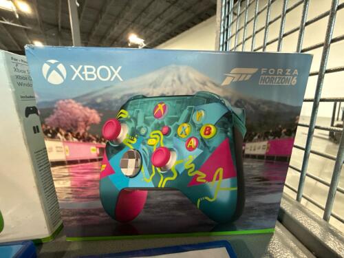 Gaming: controllers, Xbox, headphones, GameStop
