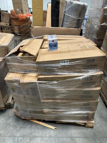 Pallet of ZEISS lens wipes