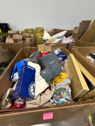 Clothing: AVA, Birkenstock, Michael Kors, Clark, Manchester United, birkenstock.com CALIA, SPSER, Brooks, new balance, ASICS always be ready, and much more