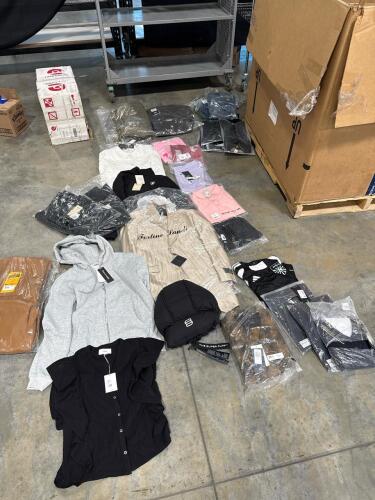 Some nicer clothing(approximately 72 pieces): the super puff, XIRENA, pretty Guardian, Fortino Landy, Peter Millar, BOSS, Travis Matthews, ARCTERYX, ARIAT, Mountain hardware, J.Jill, she, Ellen Tracy, Nanette LEPORE, refrigerator, dresses, Adidas, SR Max,