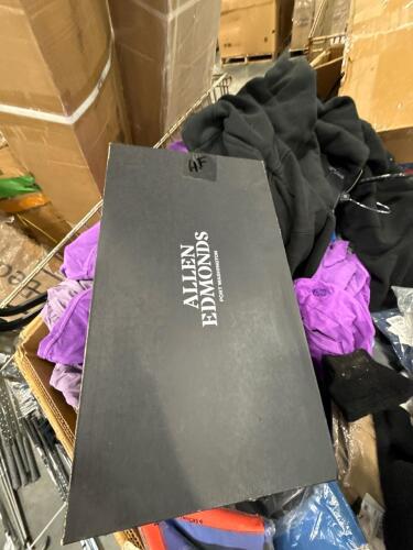 Clothing coin MNG, CRNUCCI, Superman,, tribal, Free people, Alan Edmonds, rip curl, Callaway, & More