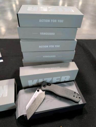 8 kizer drop bear 2 knives