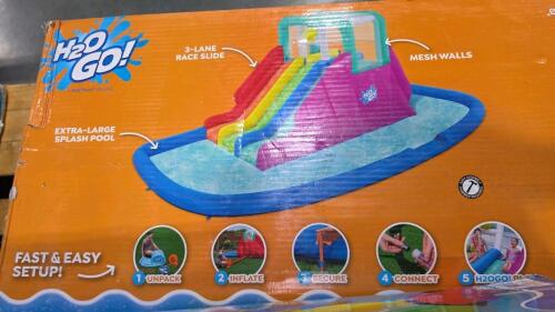 H2O go waterpark splash and slide tunnel