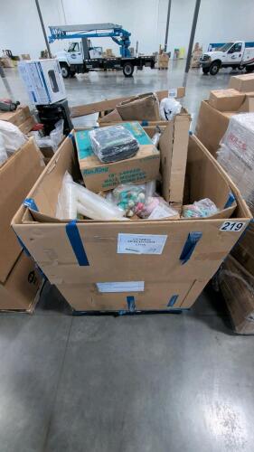 Cups, bouncy balls, grow bags, cups, split AC bracket, name six, party decor, Perkins, & More