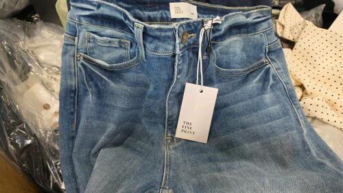 Clothing: Columbia, Van Halen, Adidas Mexico, Ross, Adidas shoes, duck head, CALIA, babton, t-shirts, Windsor, belts, BIRT UK, MNG, Jay Lindberg, Zelda Wallets large bag of Fabletics clothing and more