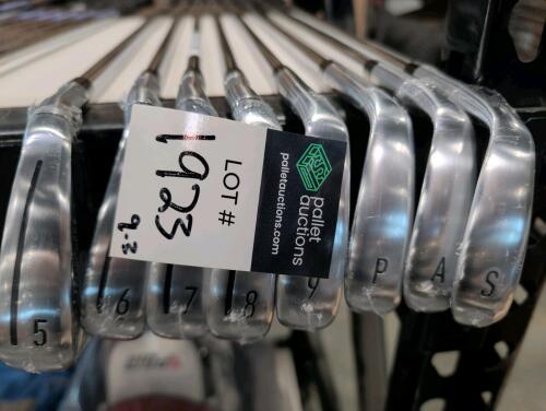 TaylorMade qi irons 5,6,7,8,9,p,a,s (kbsmax Mt r85 shafts)