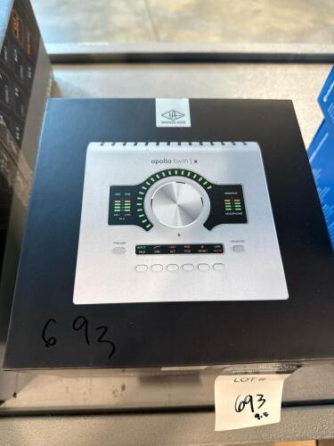 Apollo twin X thunderbolt audio interface