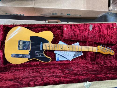 Fender telecaster American ultra Lux vintage 50s electric guitar one string is broken