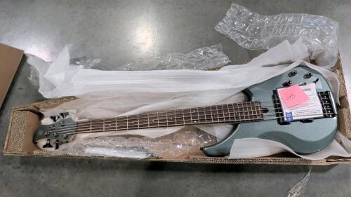 Yamaha bass TRBX305