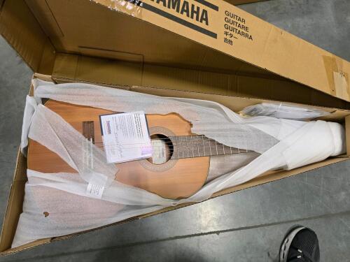 Yamaha CGX122MC