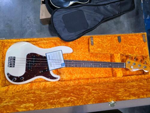 fender precision base